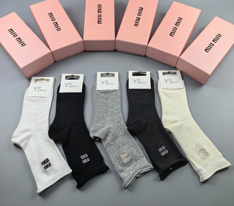 Miumiu socks 040604